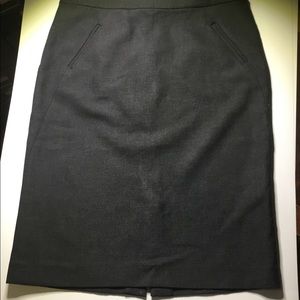 Ann Taylor Loft size 4 charcoal gray pencil skirt